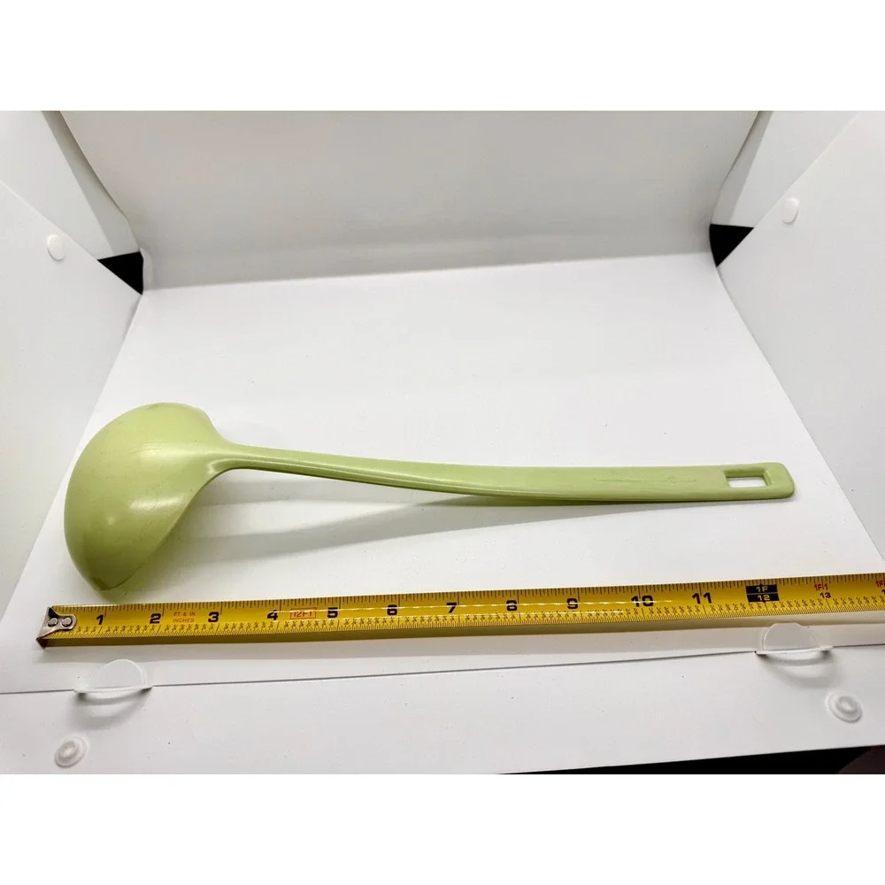 Vintage Melamine Lime Green Soup Ladle Retro MCM Serving Spoon 12.5 Inch 9014